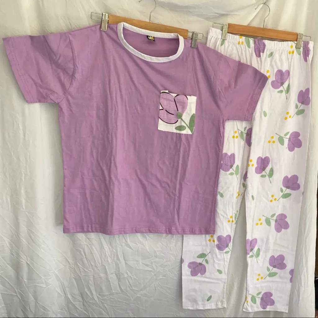 Light Purple Floral Printed Night Suit In Soft Cotton Fabric (M (Chest 20"))